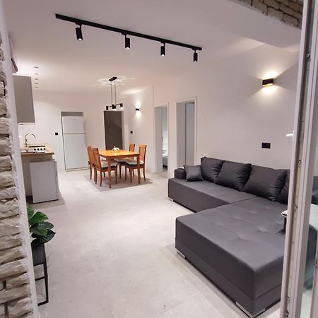 Donji Okrug  Astramaris Apartments מראה חיצוני תמונה